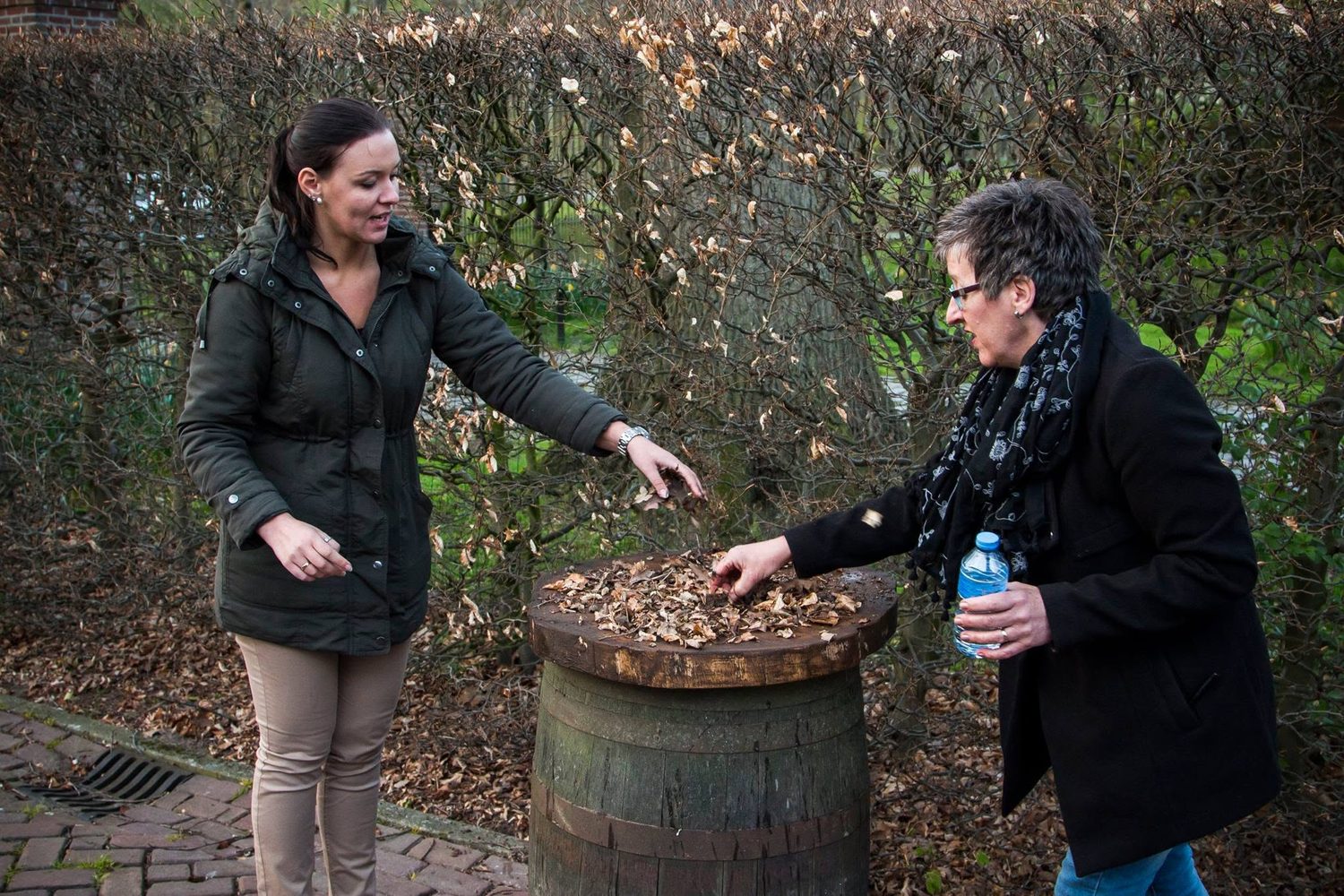 Op de set van Als..., scene bij het kampvuur in het bos