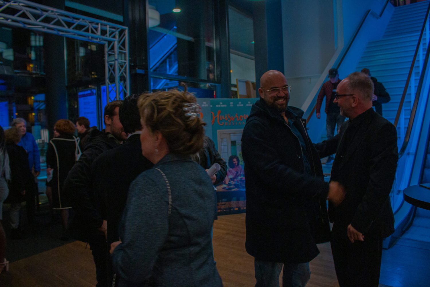 Premiere De Val, ontmoeting in de foyer